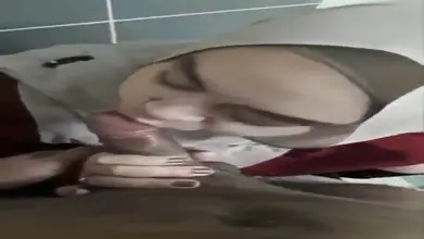 Bokep Jilbab Alim di Kost Dihajar Crot Dalam