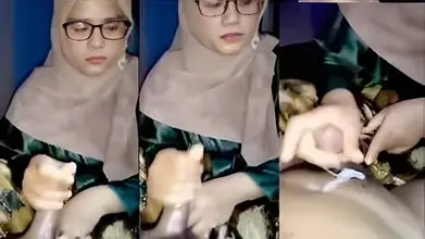 Bu Guru Jilbab Colicin Murid Sampai Crot Asyik Indo